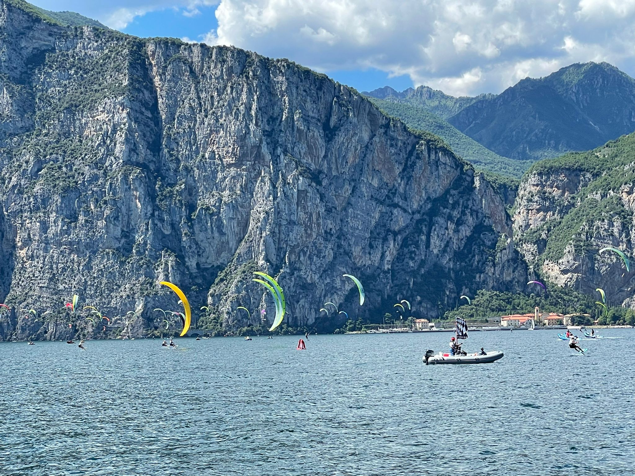 Kitesurfing and water sports on Lake Garda at Campione